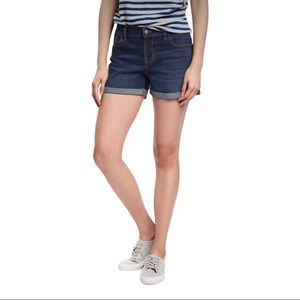 Old Navy The Boyfriend Jean Shorts. Size 12.